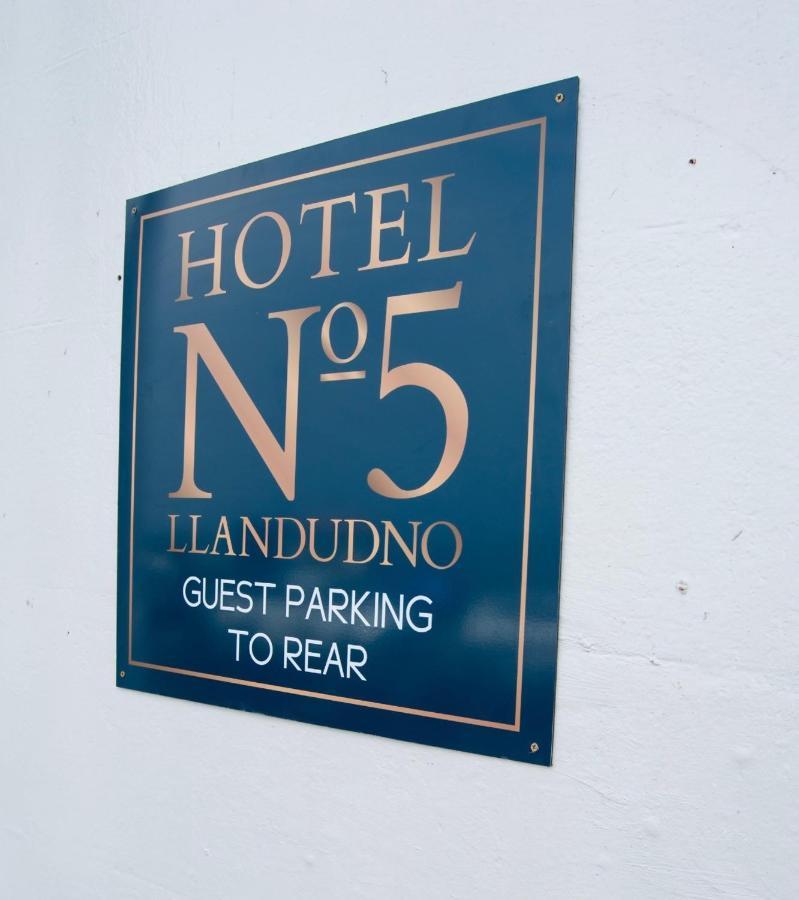 Hotel No5, Beachfront With Free Private Car Park Лландидно Экстерьер фото